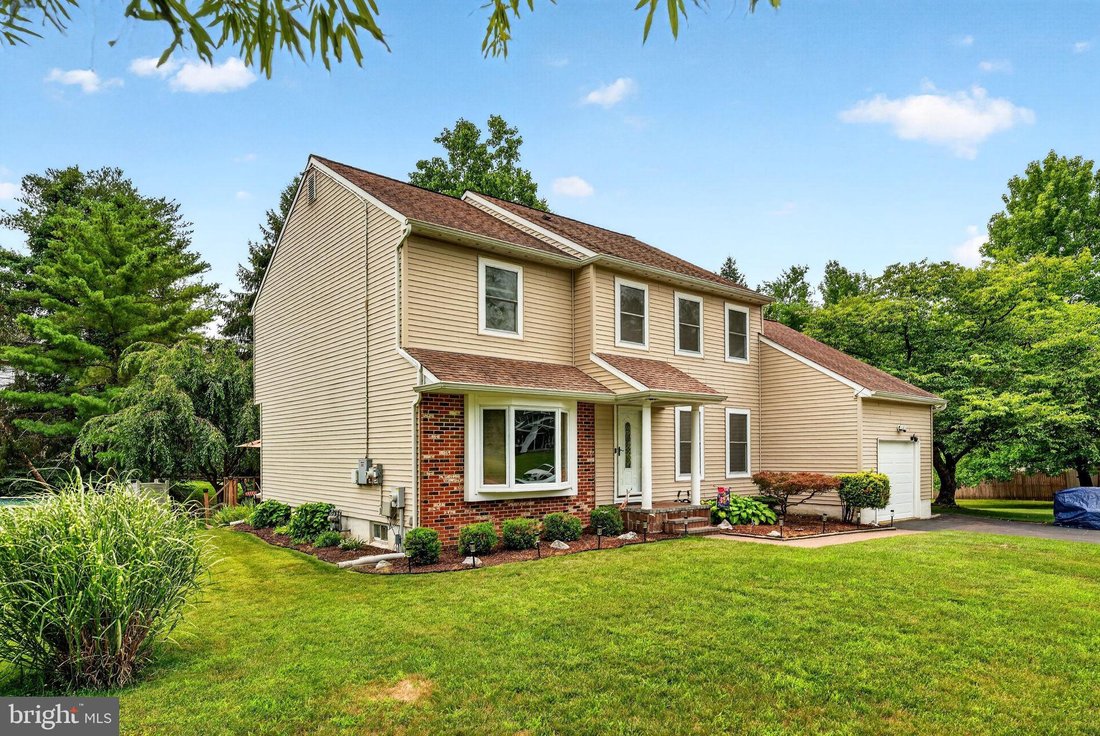 House in Ewing Township, New Jersey, United States 1 - 18457077