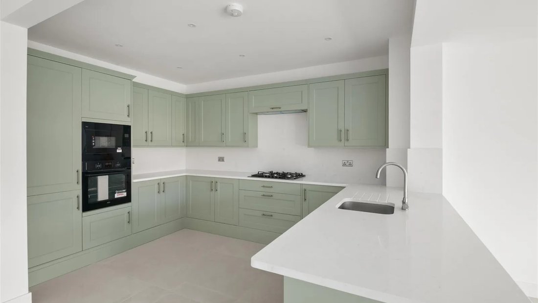 House in Uxbridge, Hillingdon, England 3 - 18455590