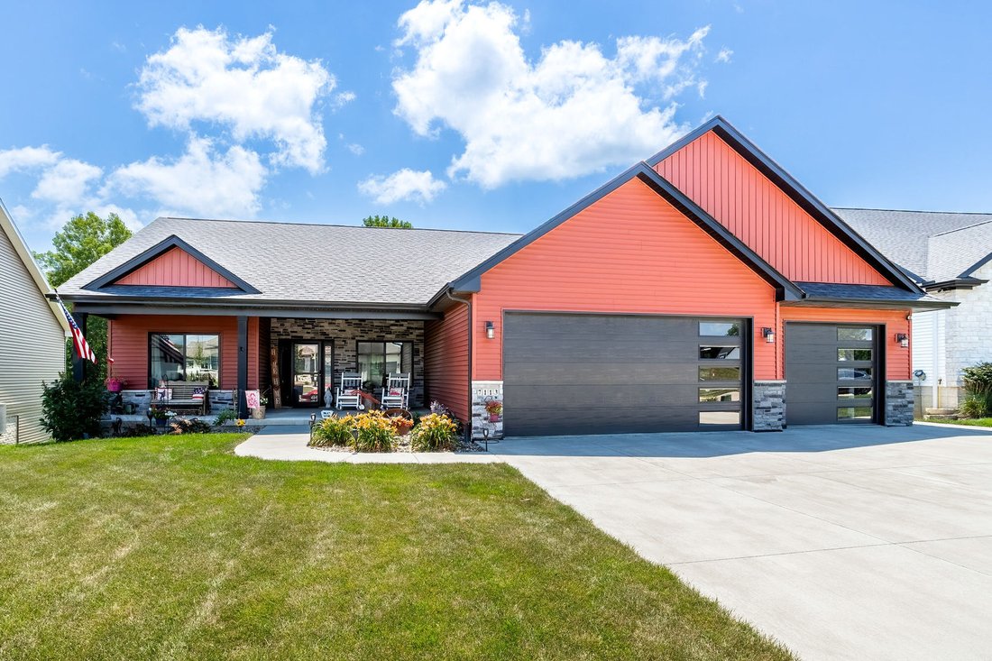 House in Bettendorf, Iowa, United States 1 - 18459505