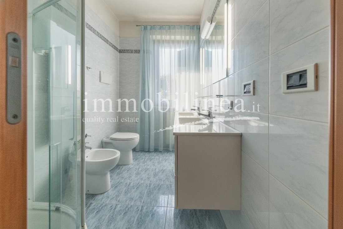 Villa in Cavaion Veronese, Veneto, Italy 4 - 16670973