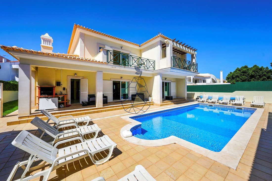 Villa in Olhos de Agua, Algarve, Portugal 1 - 18210376