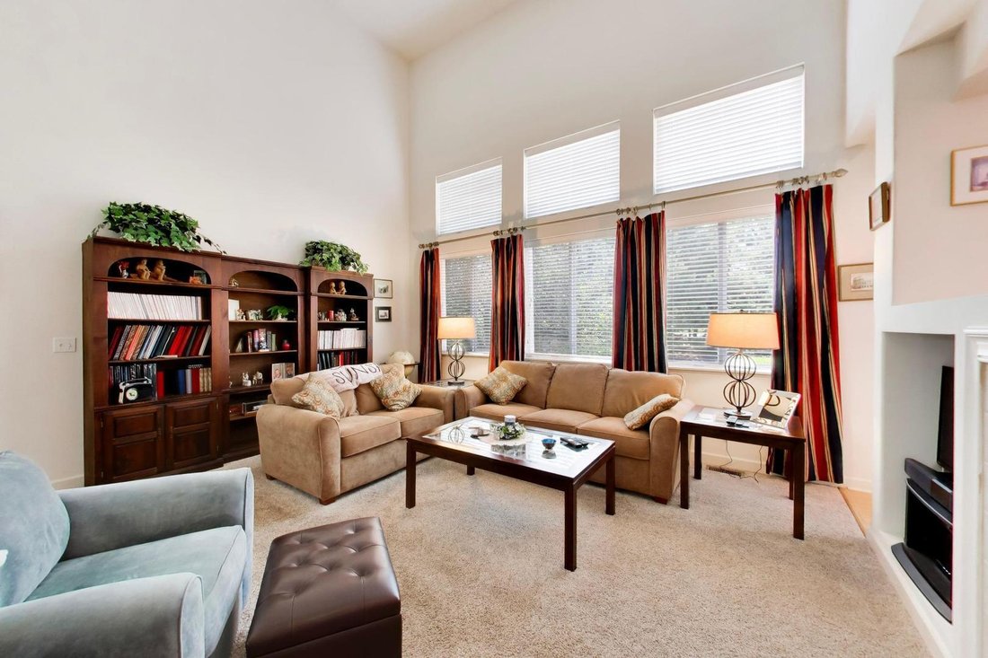 House in Gurnee, Illinois, United States 4 - 18459515
