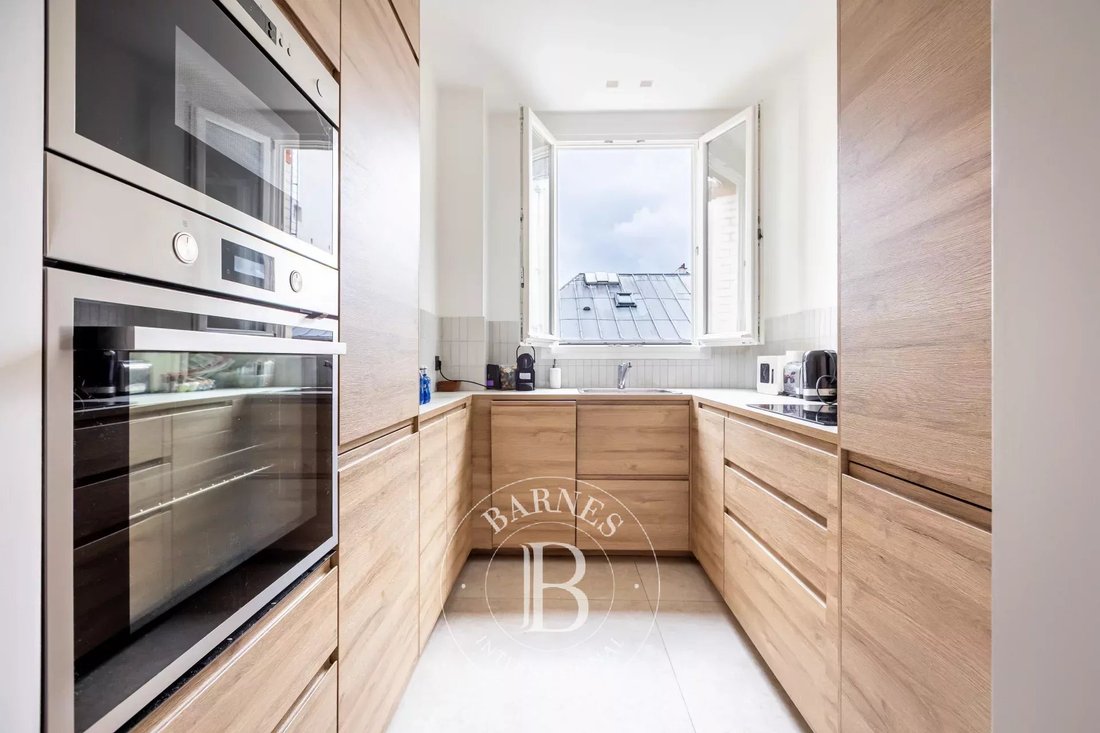Apartment in Batignolles-Cardinet, Paris 17e Arrondissement, Paris 3 - 18454369