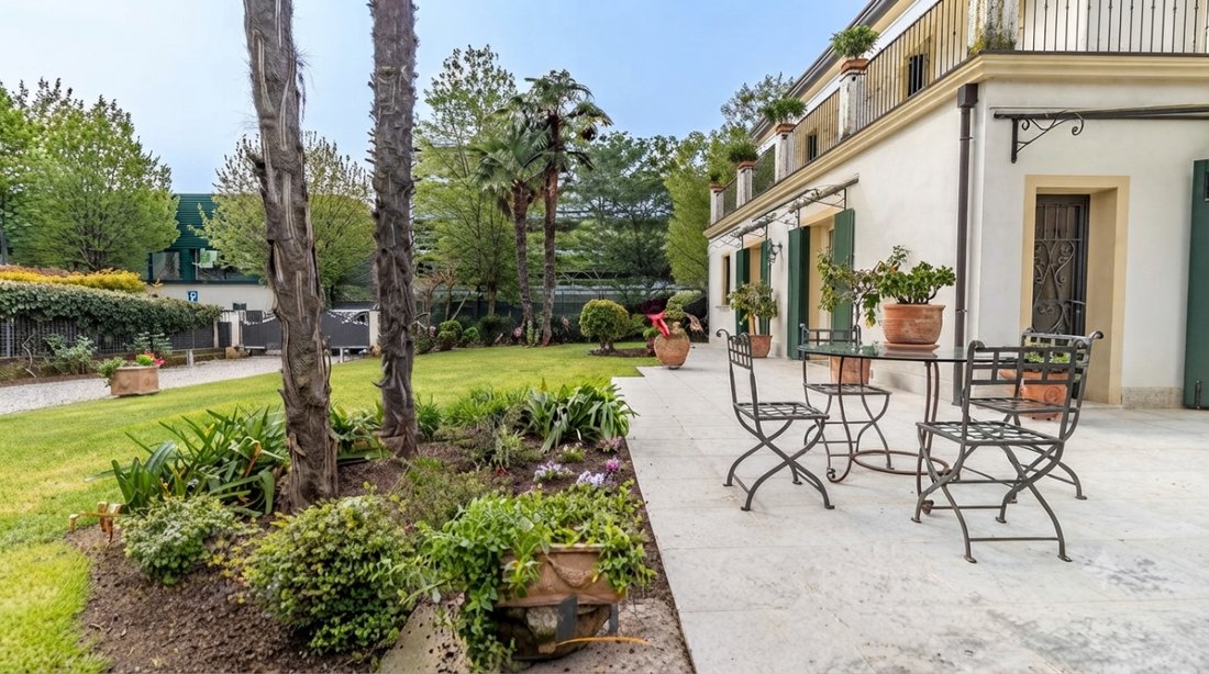 Villa in Montebelluna, Veneto, Italy 3 - 15632415