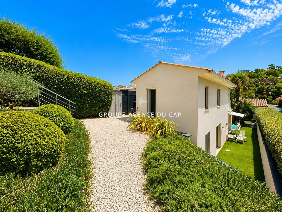 Villa in Les Issambres, Roquebrune-sur-Argens, France 2 - 18469713