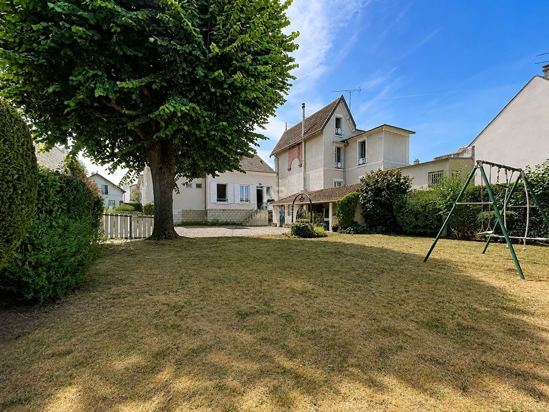 House in Montesson, Ile-de-France, France 1 - 18456788