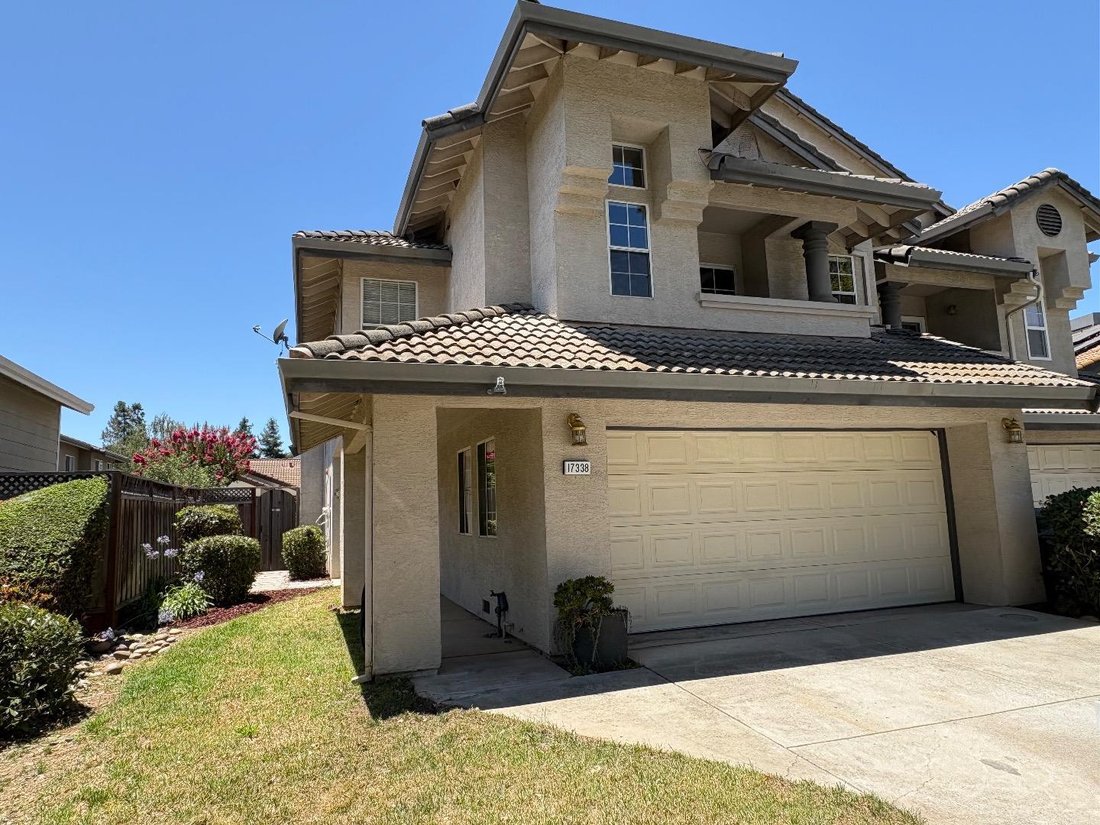 Morgan Hill, California, United States 1 - 18460486