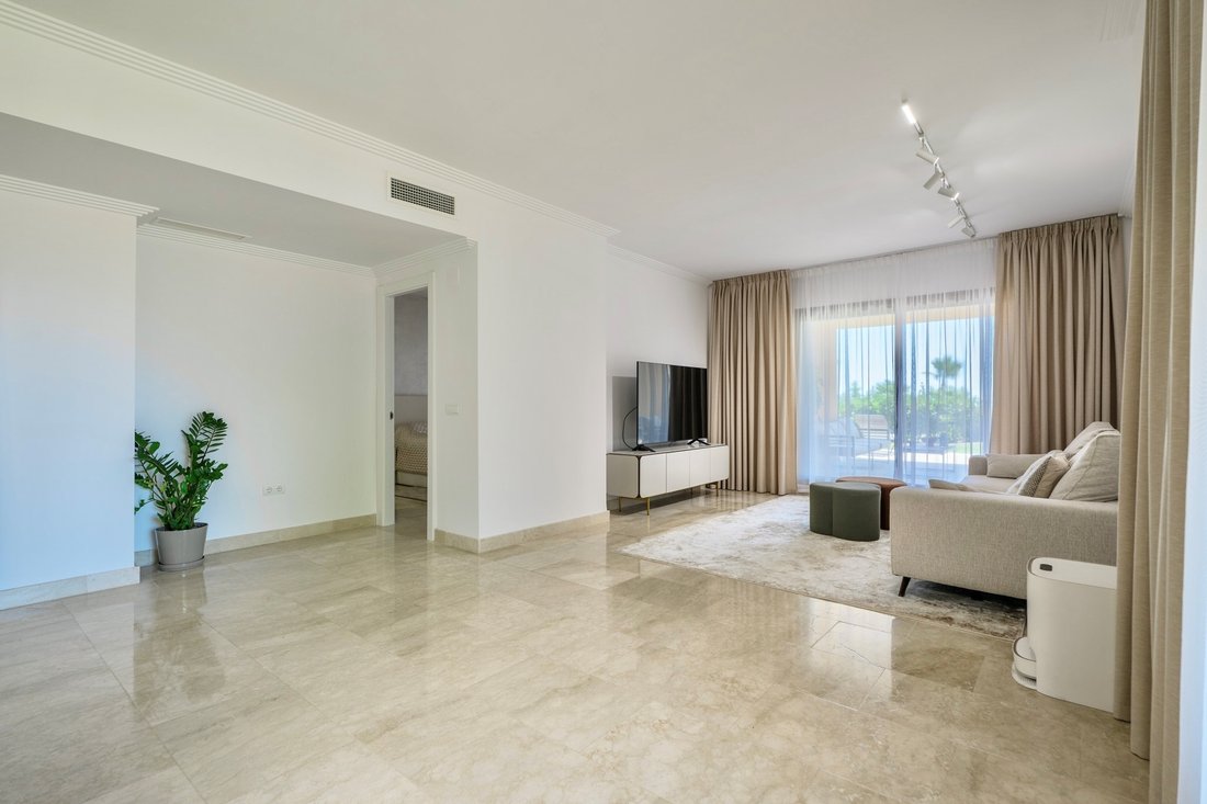 Apartment in El Paraíso, Benahavis, Spain 4 - 18461003