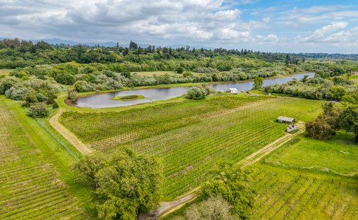 Land in Sebastopol, California, United States 1