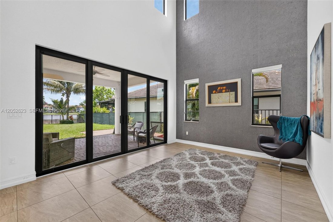 House in Miramar, Florida, United States 4 - 18465205