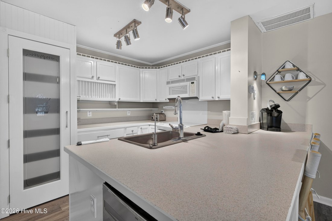 Townhouse in Kure Beach, North Carolina, United States 4 - 18459600