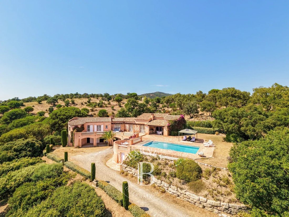 Villa in Nartelle-Noyer-Bellevue-bd des Sardinaux, Sainte-Maxime, France 1 - 18457530