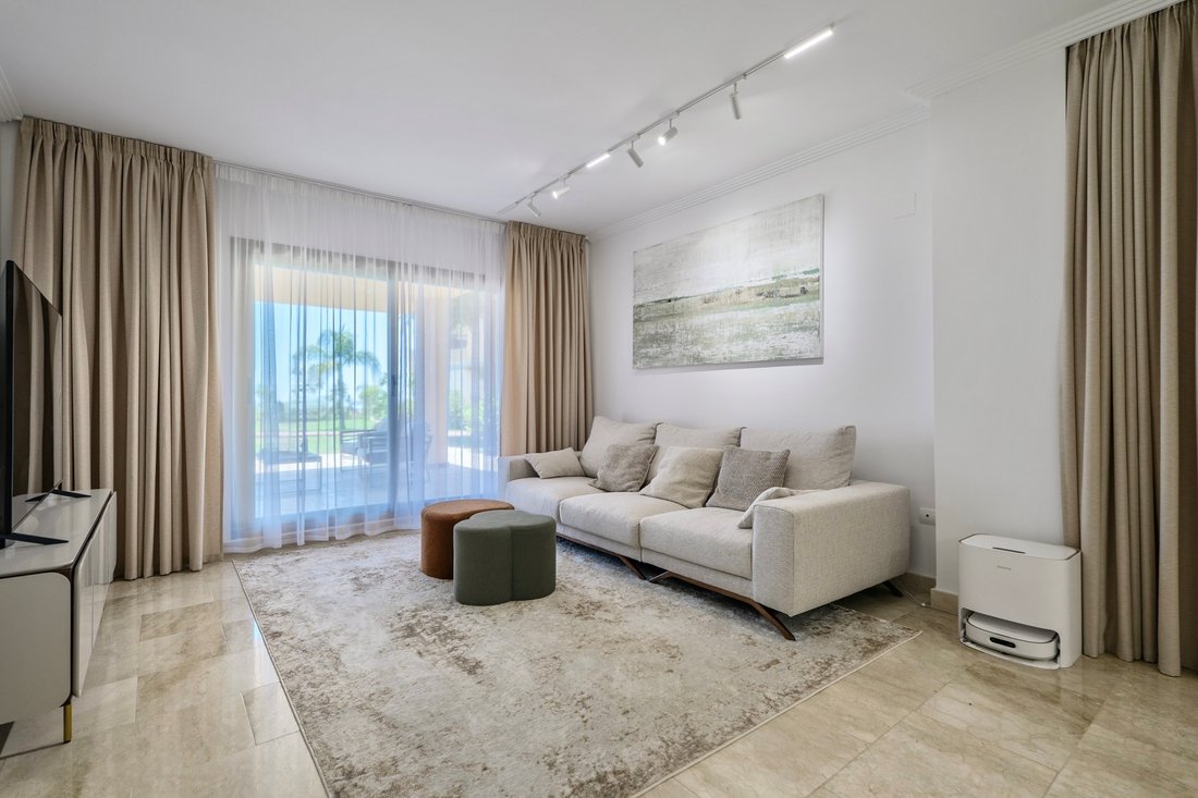 Apartment in El Paraíso, Benahavis, Spain 2 - 18461003