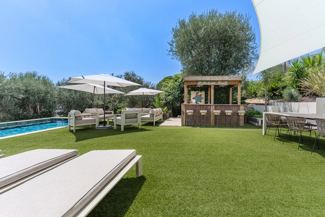 Villa in Colombier, Le Cannet, France 4 - 18457424