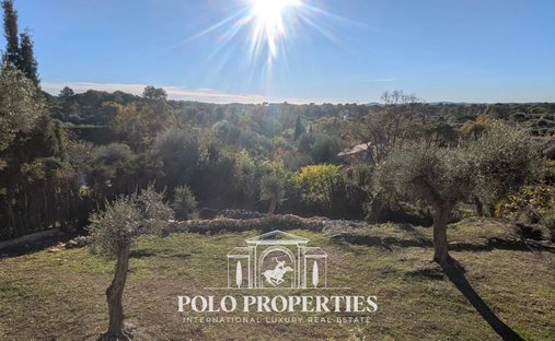 Land in Nord, Roquefort-les-Pins, France 1
