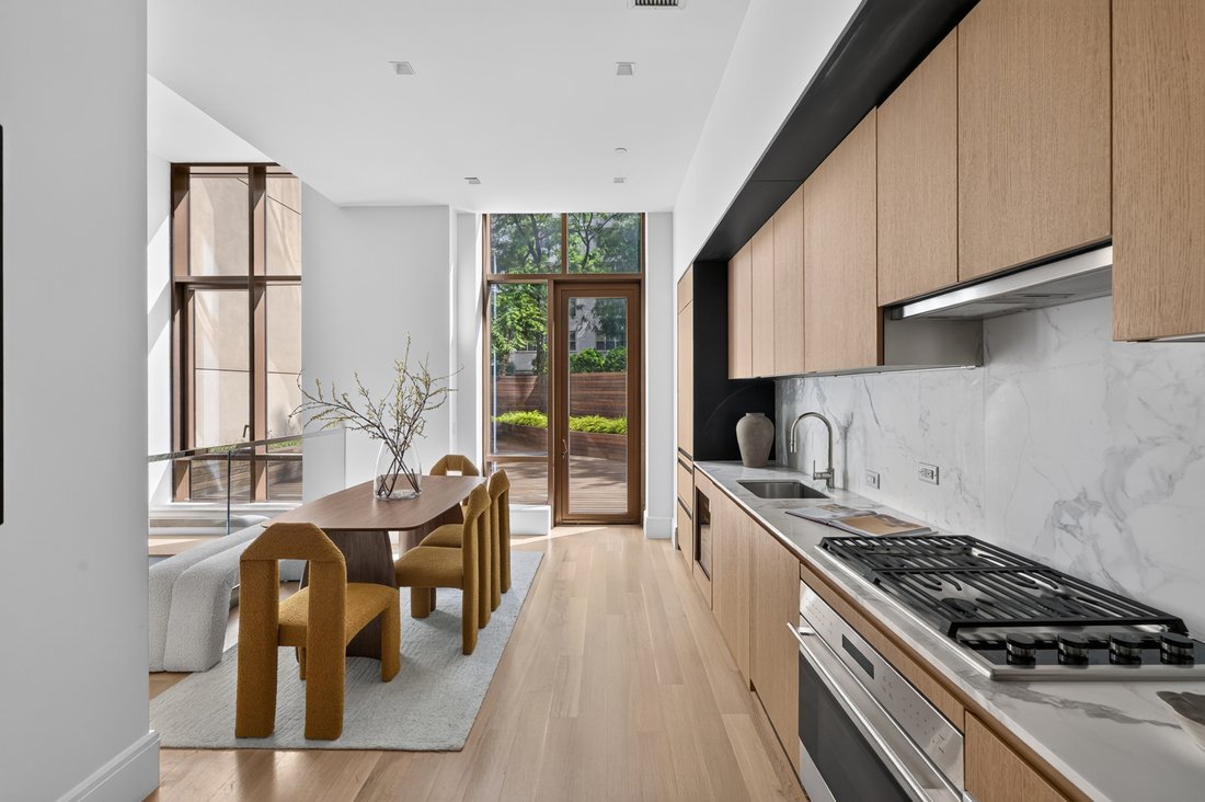 Condo in New York, New York, United States 1 - 18282022