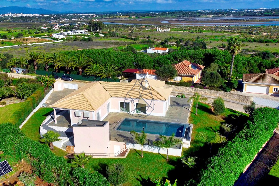 Villa in Odiaxere, Algarve, Portugal 1 - 12444814