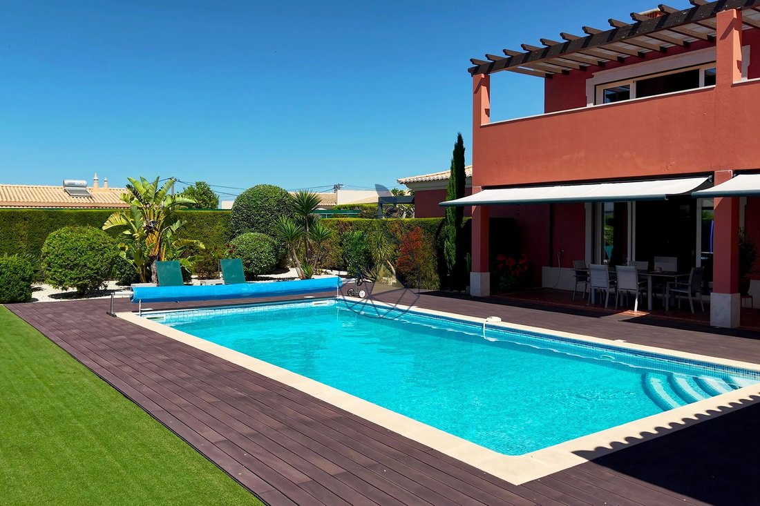 Villa in Mexilhoeira Grande, Algarve, Portugal 1 - 17100487