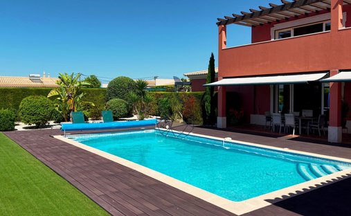 Villa in Mexilhoeira Grande, Algarve, Portugal 1