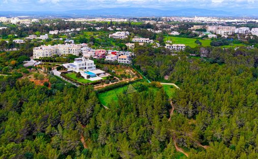 Villa in Alvor, Algarve, Portugal 1
