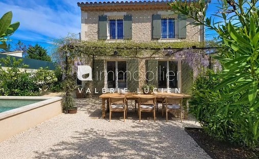House in Saint-Rémy-de-Provence, Provence-Alpes-Côte d'Azur, France 1