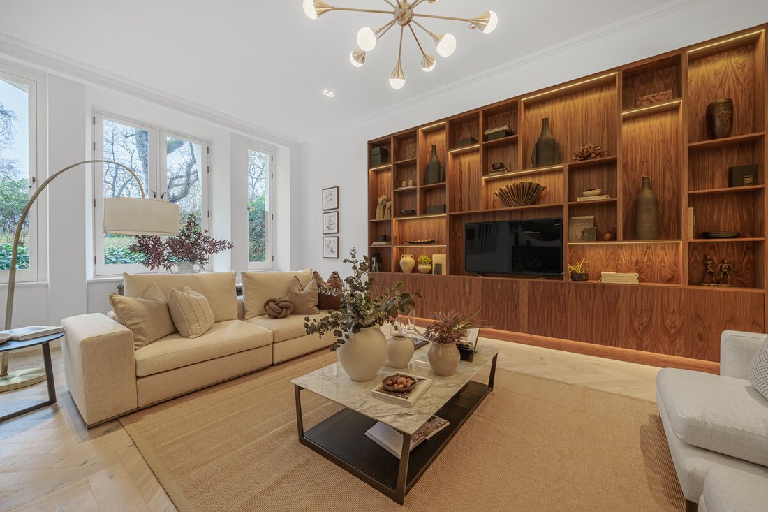 Apartment in Knightsbridge, Kensington And Chelsea, England 1 - 18460646
