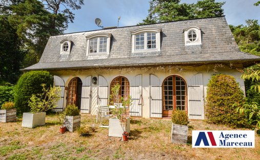 House in Saint-Léger-en-Yvelines, Ile-de-France, France 1