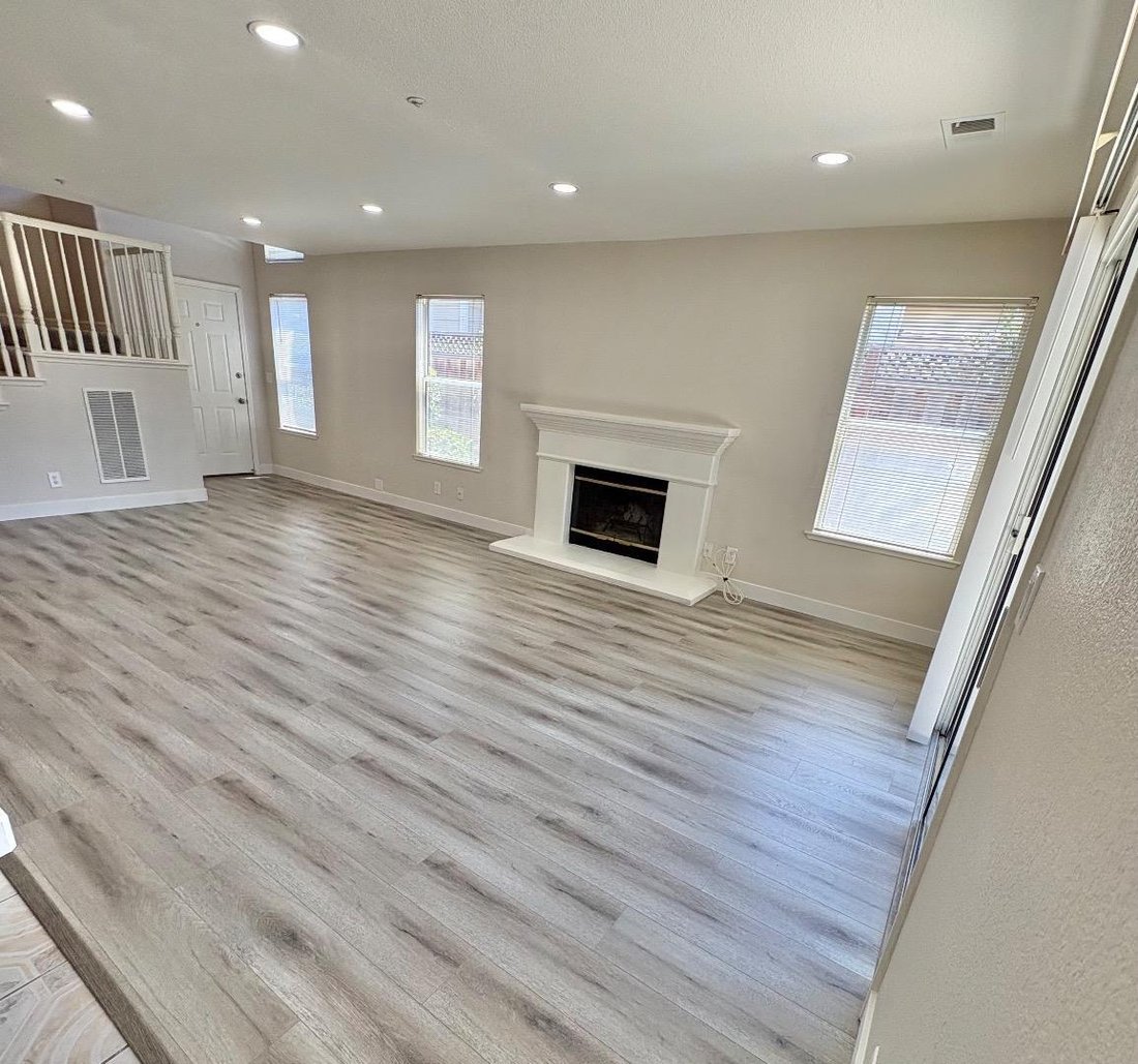Morgan Hill, California, United States 5 - 18460486