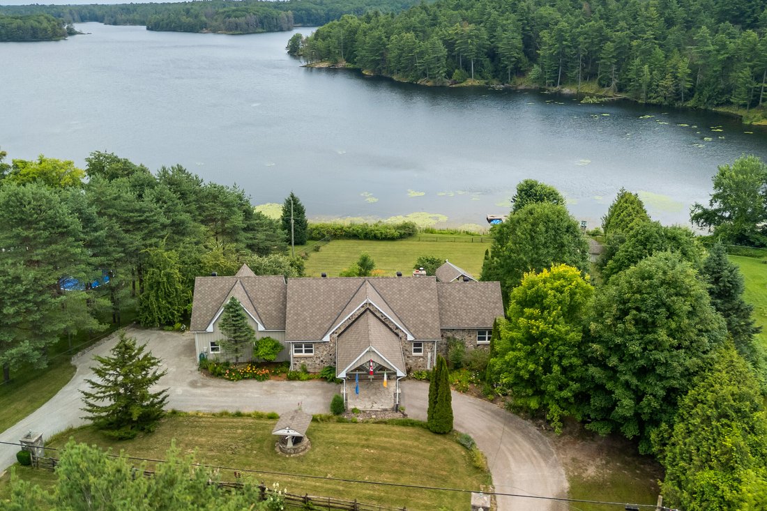 House in Athens, Ontario, Canada 1 - 18466628