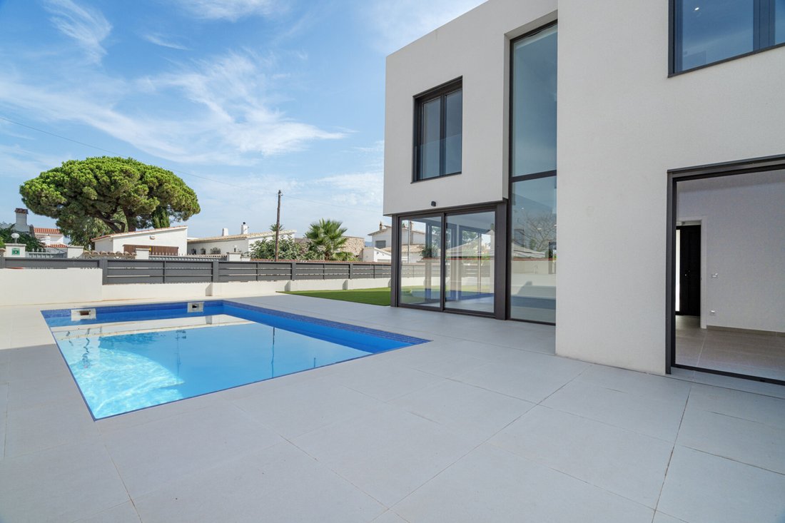 House in Empuriabrava, Catalonia, Spain 2 - 18472384
