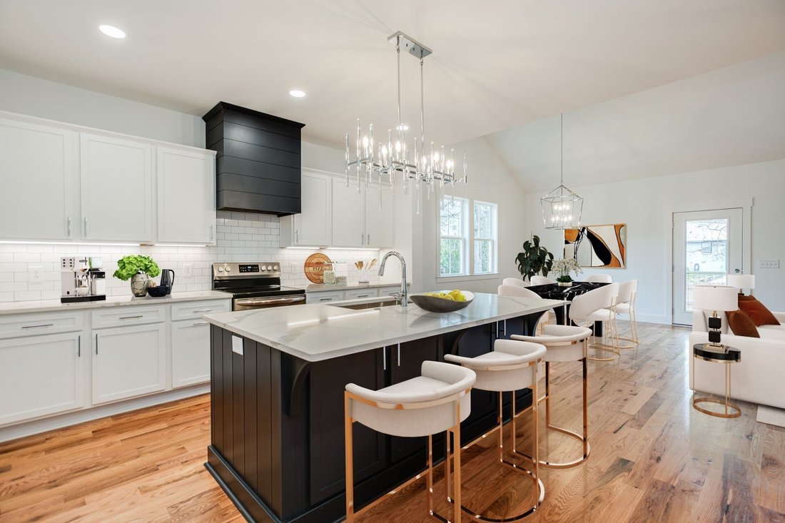 Co Op in Nashville, Tennessee, United States 3 - 18456164