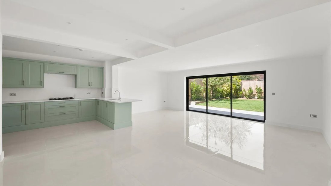 House in Uxbridge, Hillingdon, England 2 - 18455590