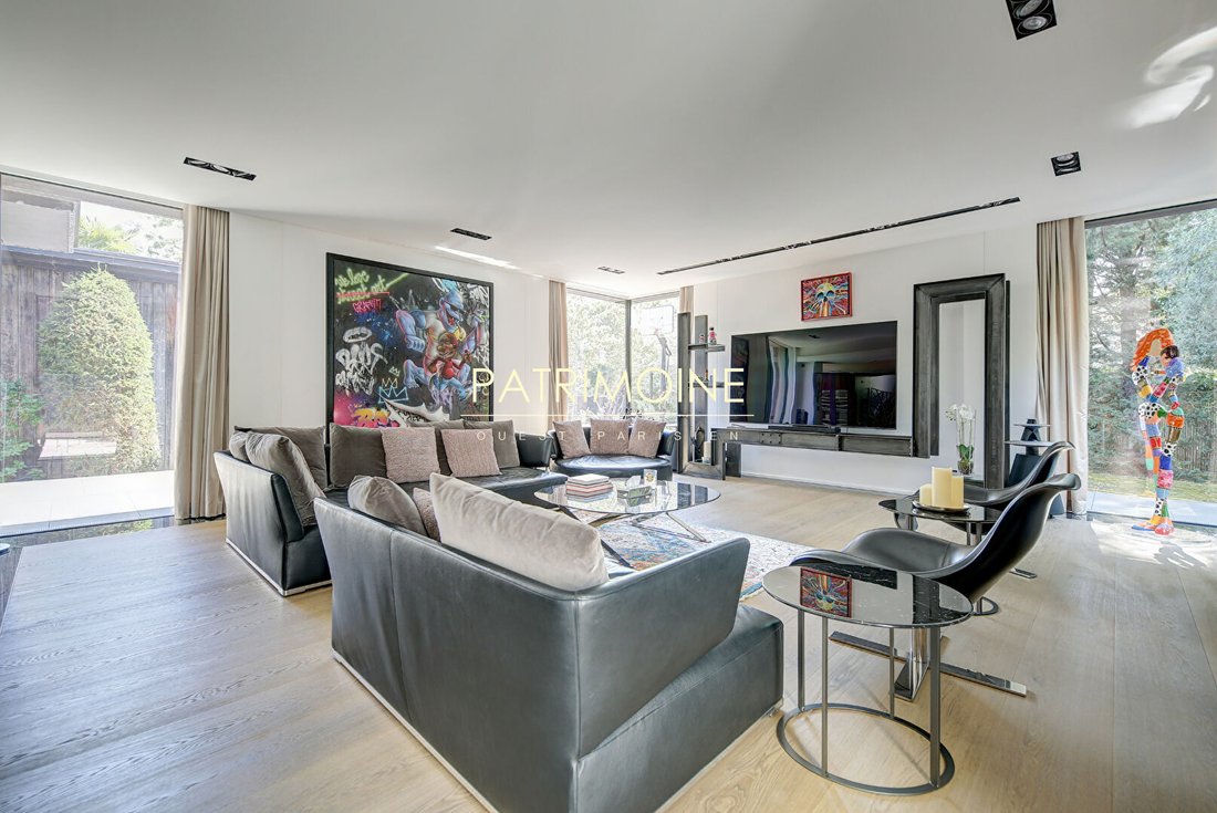 Villa in Les Bures, Garches, France 5 - 18469728
