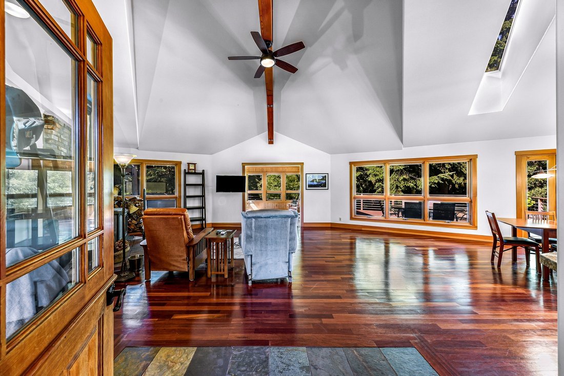 House in Clinton, Washington, United States 3 - 18469708
