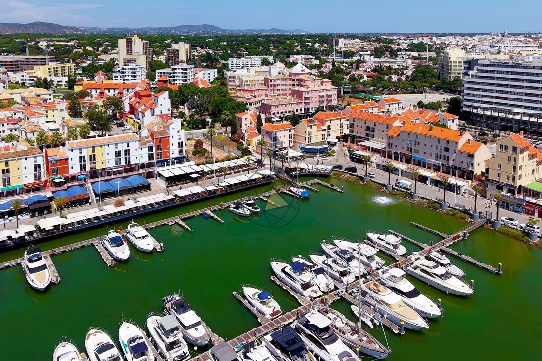 Apartment in Vilamoura, Quarteira, Algarve 1 - 18283103