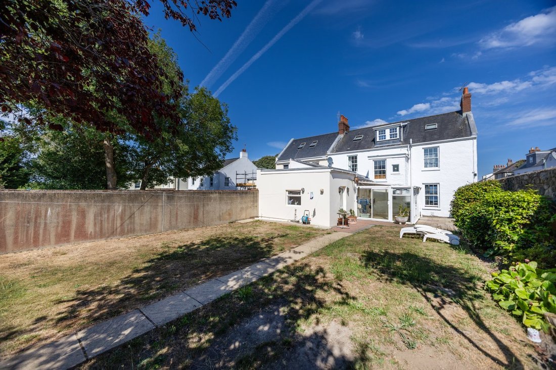 House in United Kingdom 2 - 18458562
