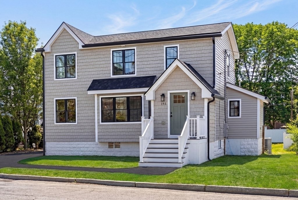 House in Stoneham, Massachusetts, United States 2 - 17517538