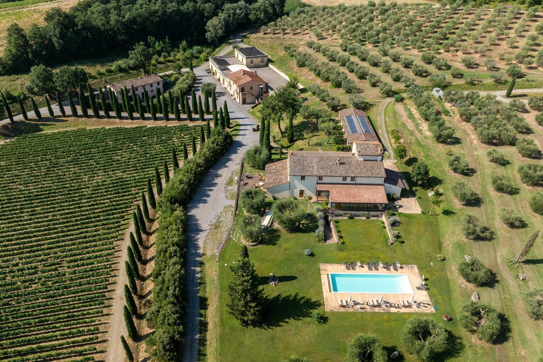 House in Chiusi, Tuscany, Italy 1 - 18465415