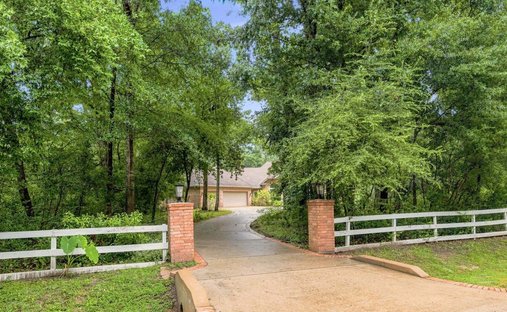 House in Conroe, Texas, United States 1