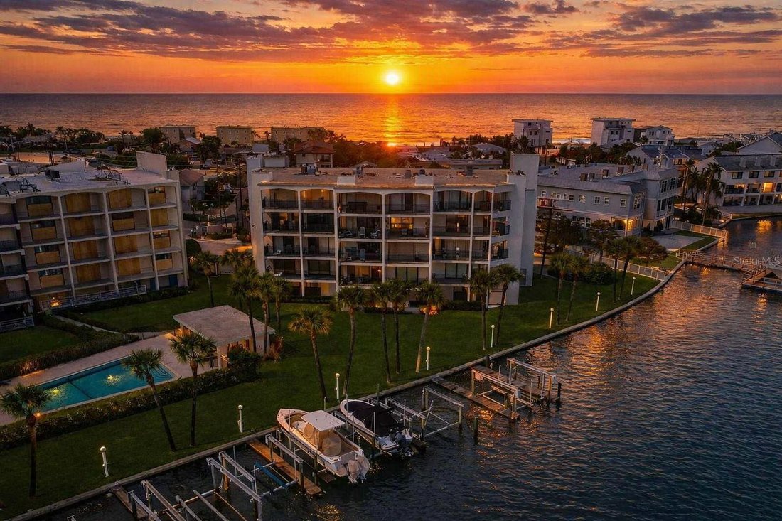 Condo in Treasure Island, Florida, United States 2 - 17861158