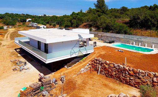 Villa in Alvor, Algarve, Portugal 1