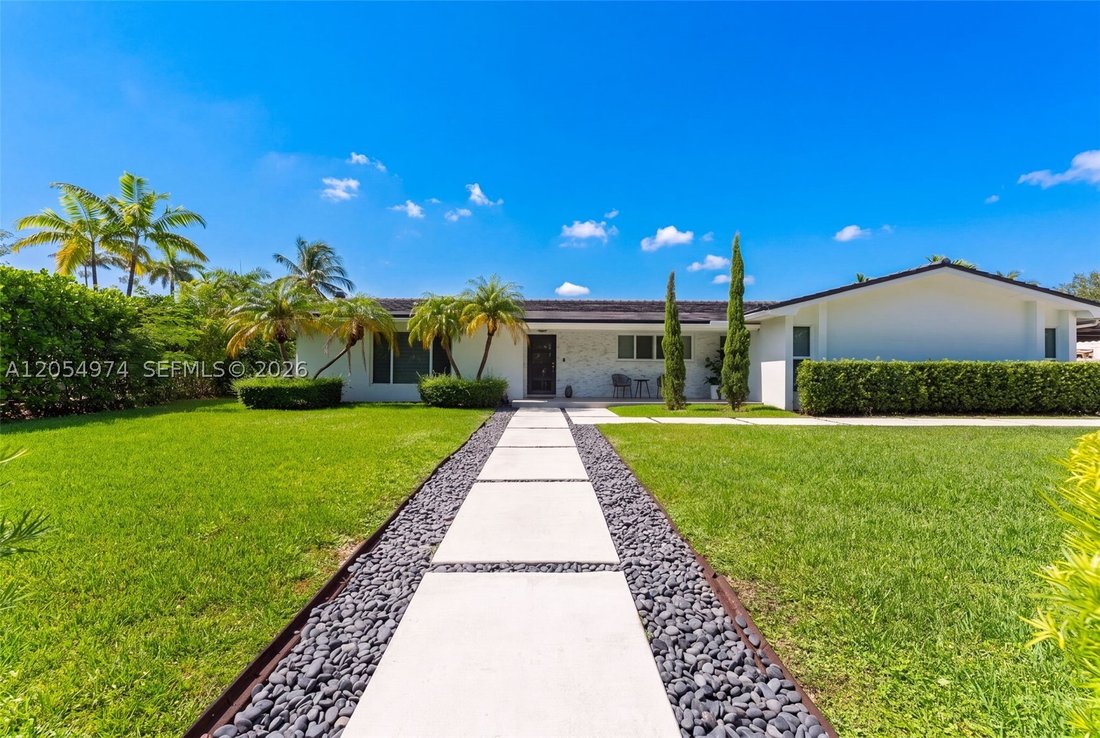 House in Miami, Florida, United States 3 - 18456105