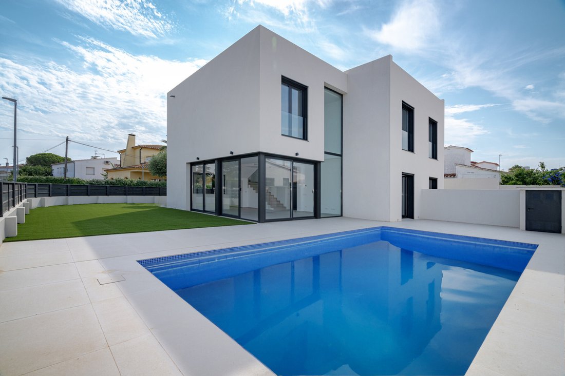 House in Empuriabrava, Catalonia, Spain 1 - 18472384