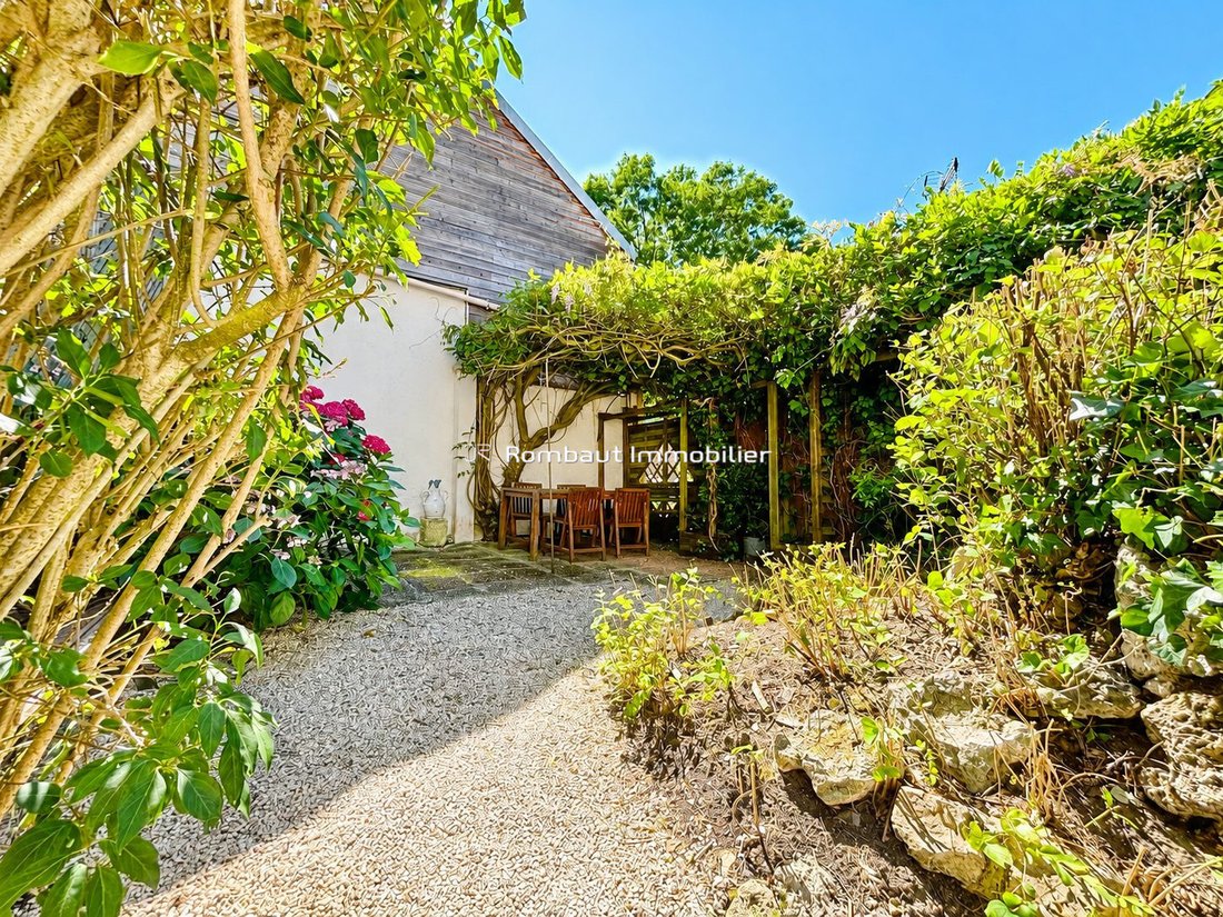 House in Bourg-La Feuillaume Nord, La Celle-Saint-Cloud, France 1 - 18465327