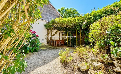 House in Bourg-La Feuillaume Nord, La Celle-Saint-Cloud, France 1