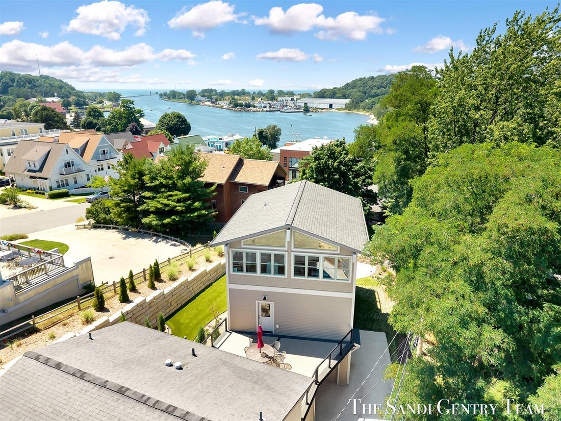 House in Grand Haven, Michigan, United States 5 - 18458524