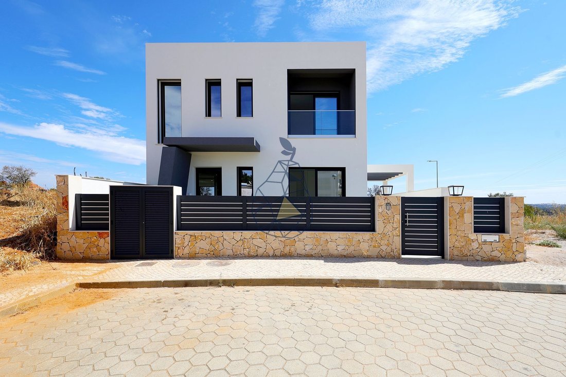Villa in Mexilhoeira Grande, Algarve, Portugal 2 - 16160093