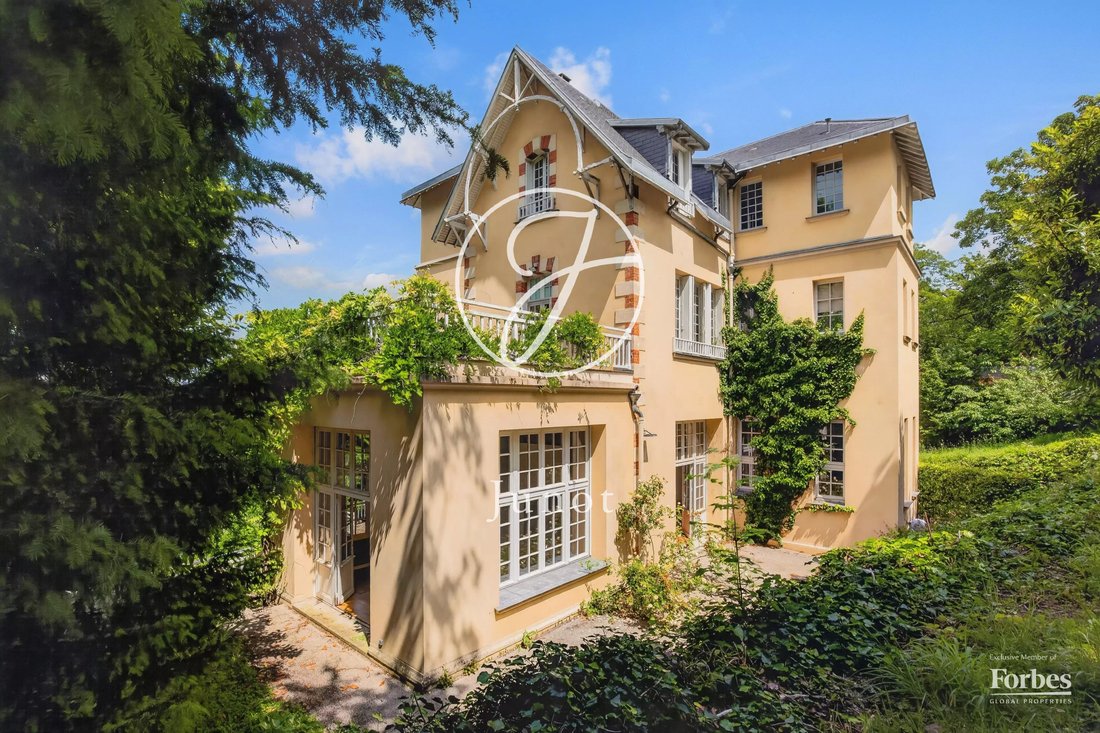 House in Buzenval, Rueil-Malmaison, France 1 - 18470942