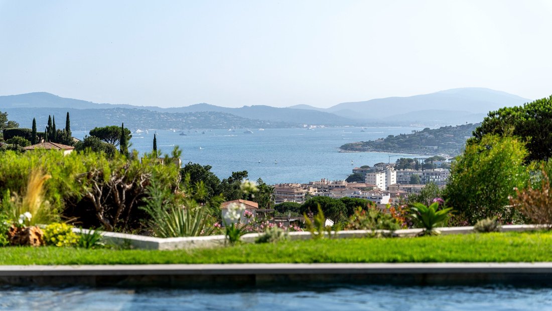House in Ville-Les Saquedes-Le Bouillonnet, Sainte-Maxime, France 2 - 18460515