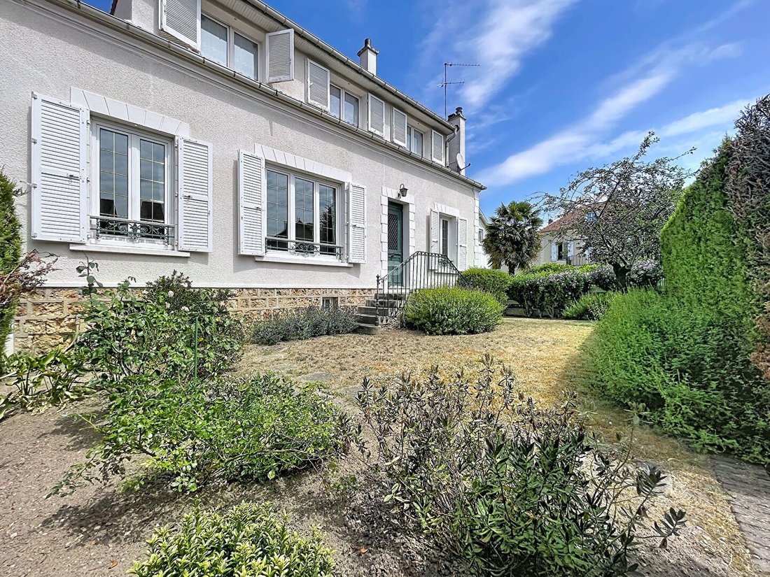 House in Montesson, Ile-de-France, France 2 - 18456788